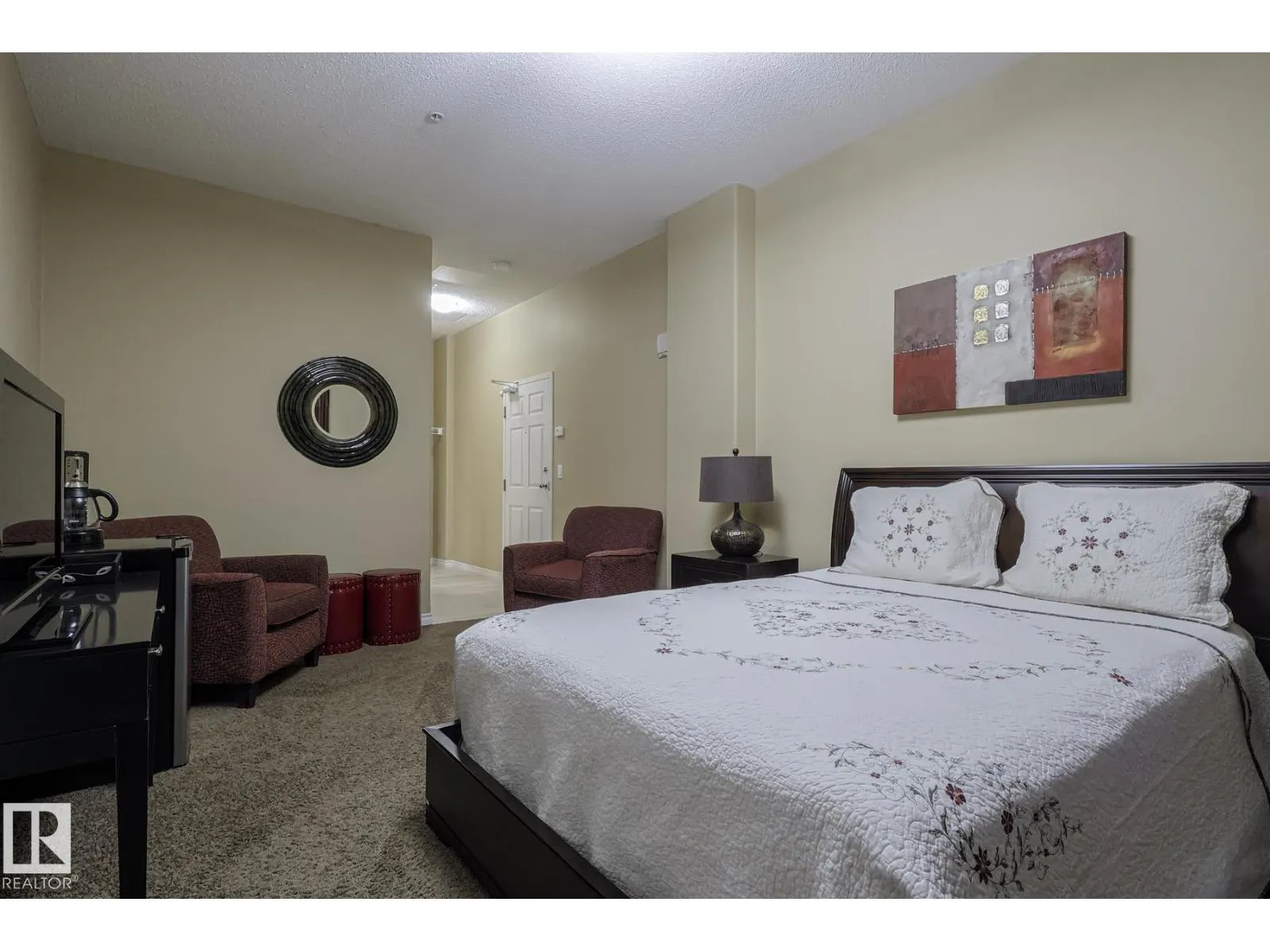 #208 10303 111 ST NW