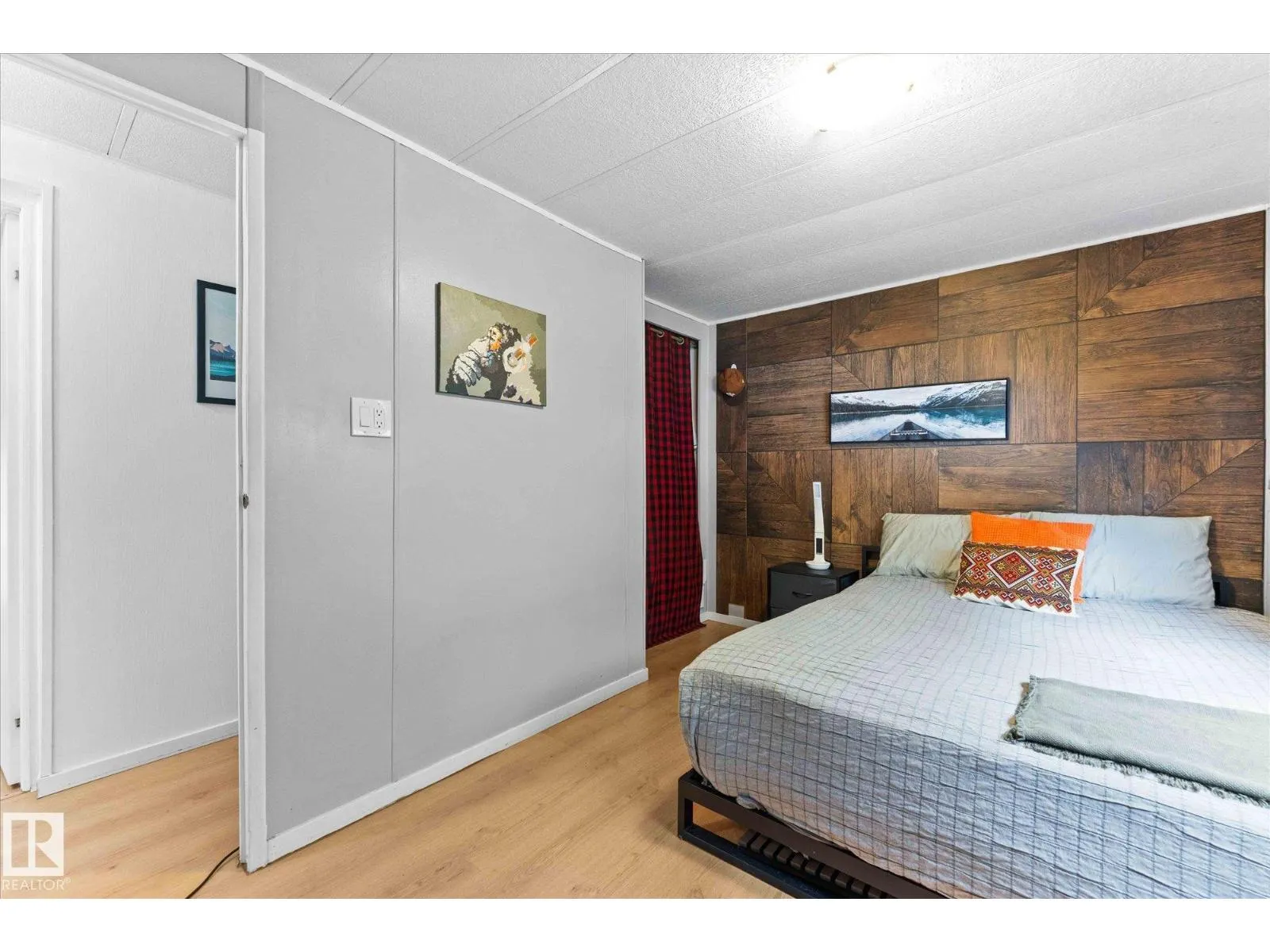 #105 53129 RGE ROAD 14