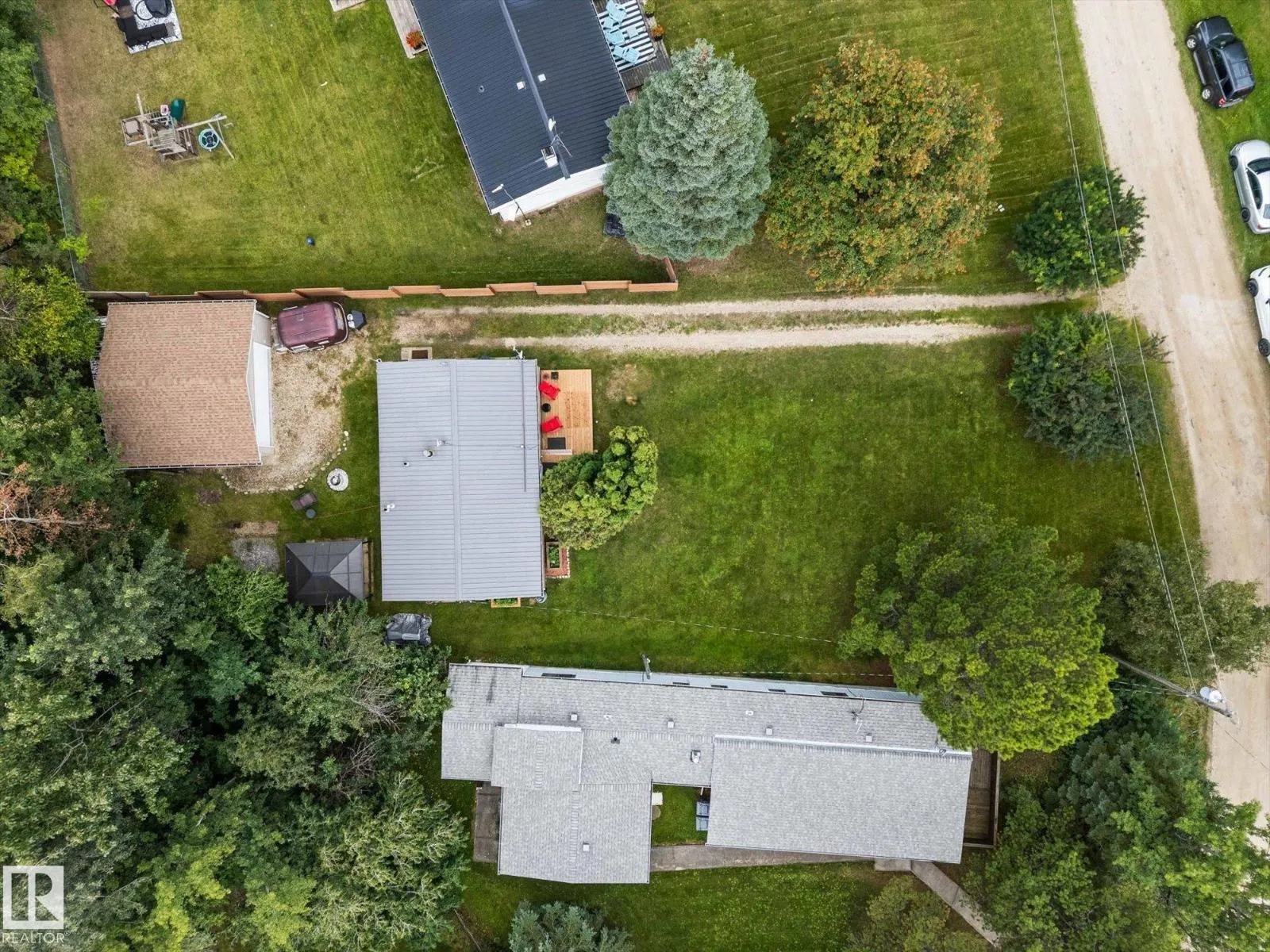 #105 53129 RGE ROAD 14