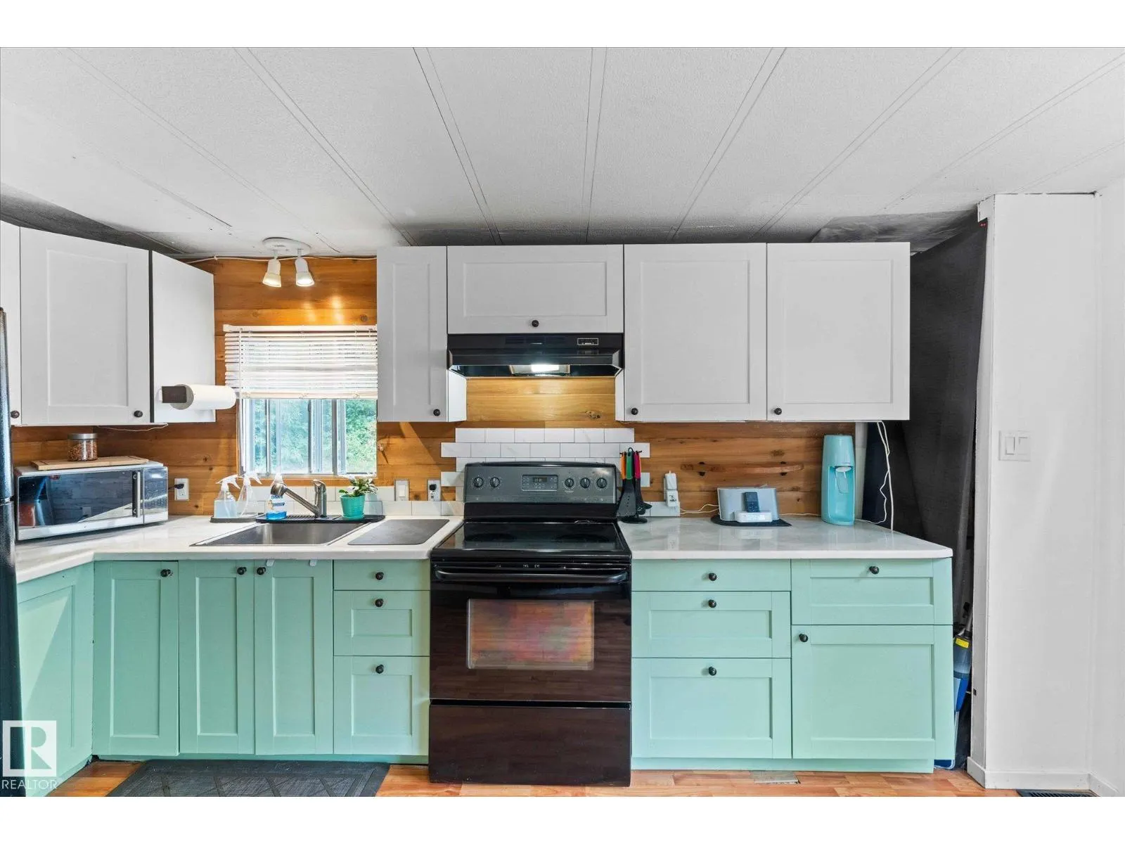 #105 53129 RGE ROAD 14