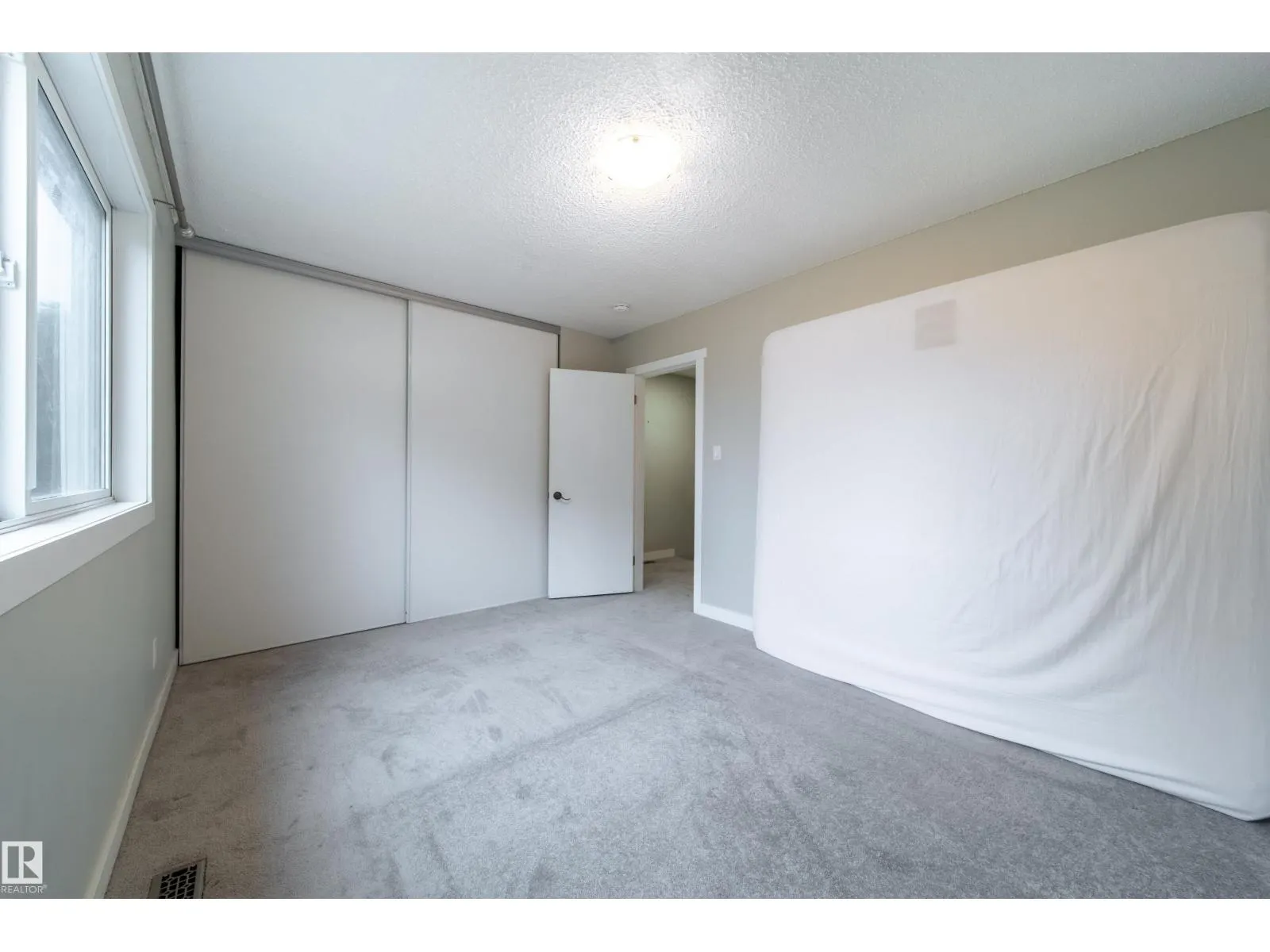 5622 148st ST NW NW