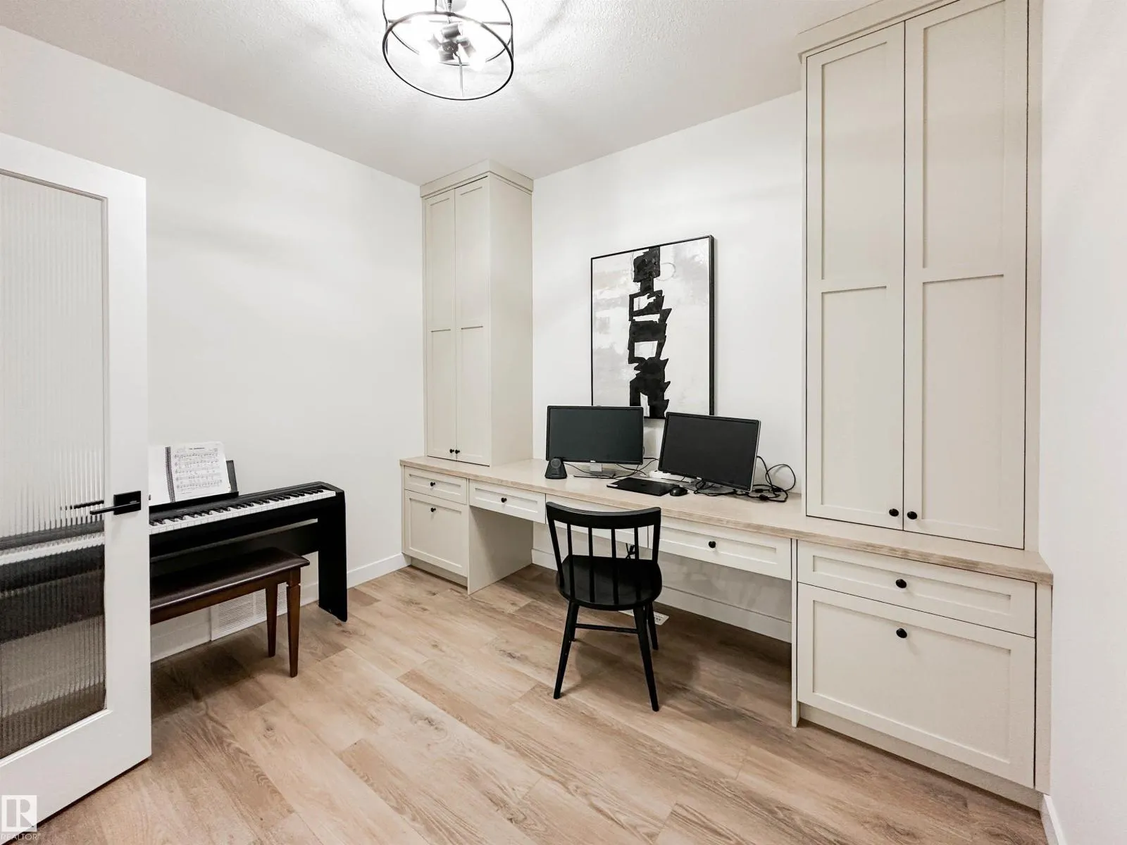 13007 213 ST NW