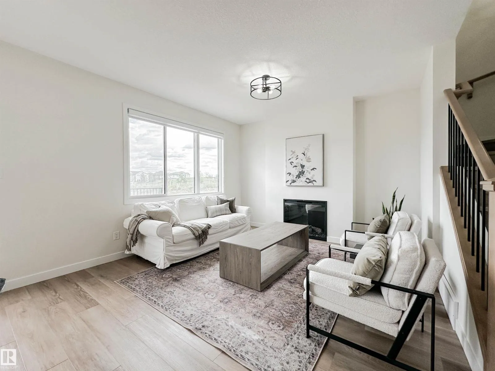 13007 213 ST NW