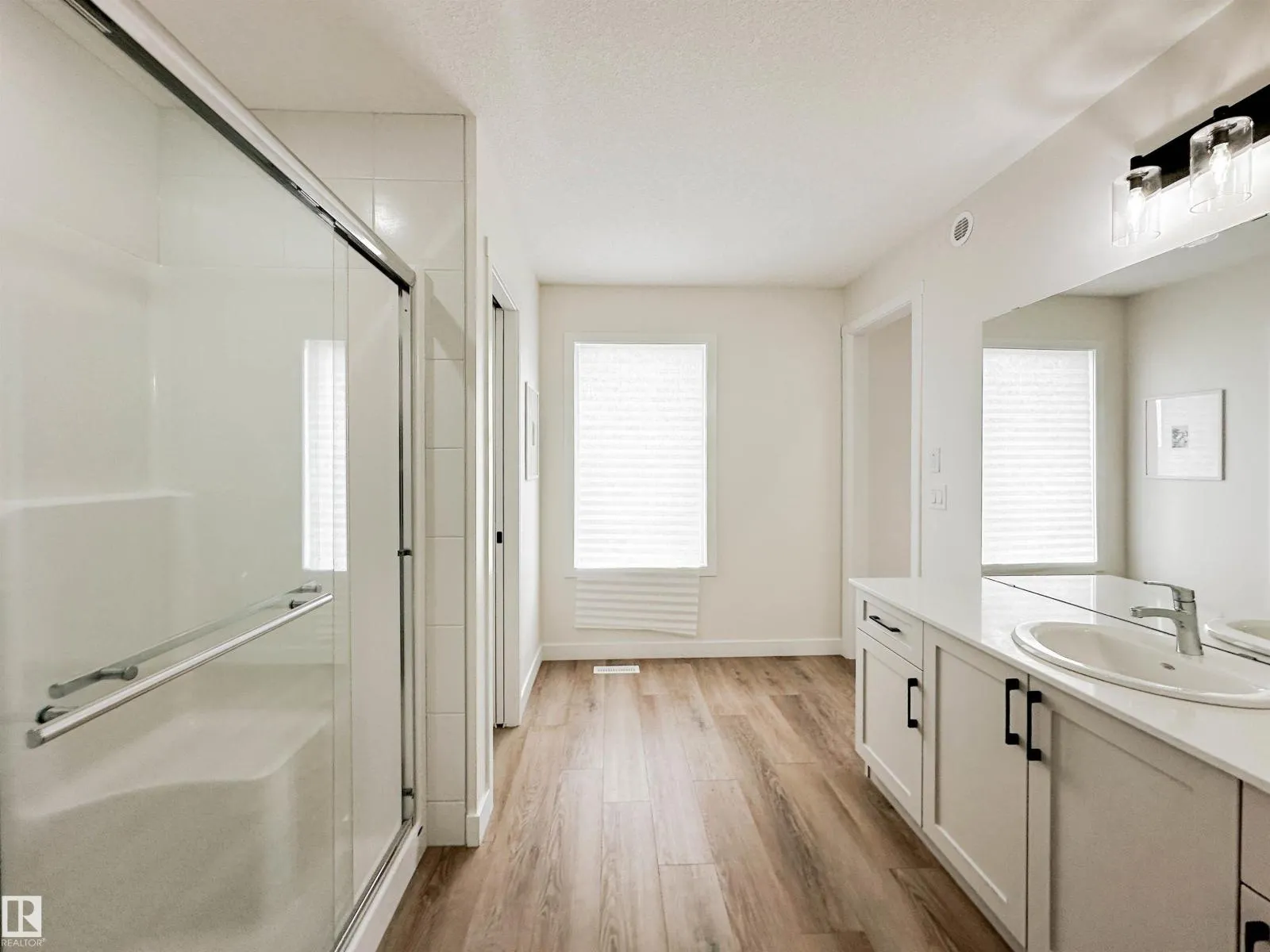 13007 213 ST NW