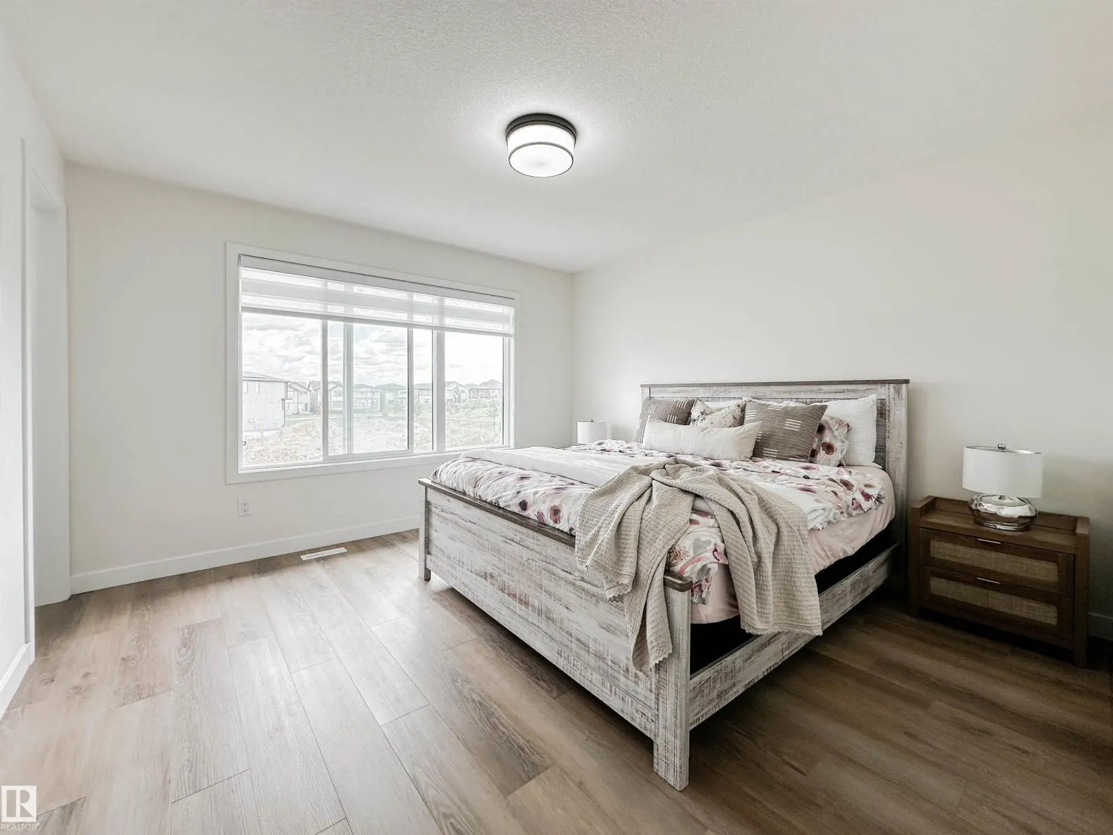 13007 213 ST NW
