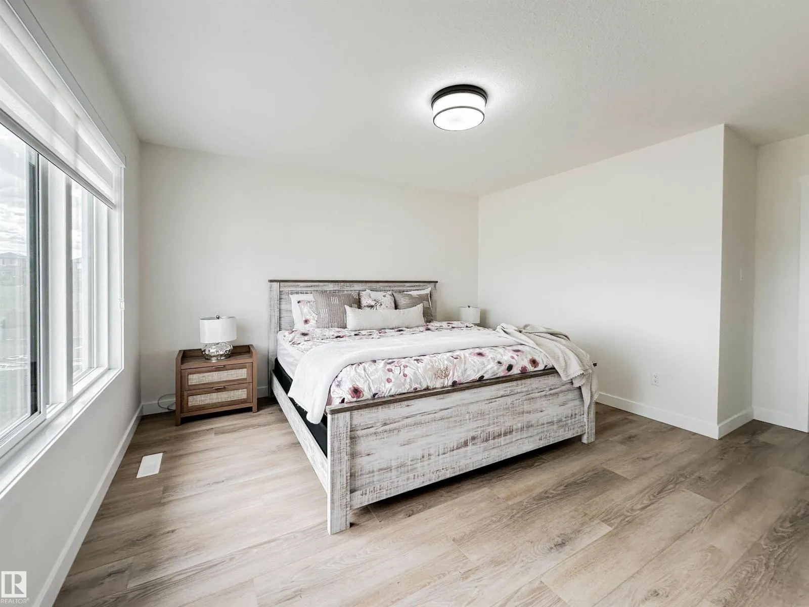 13007 213 ST NW