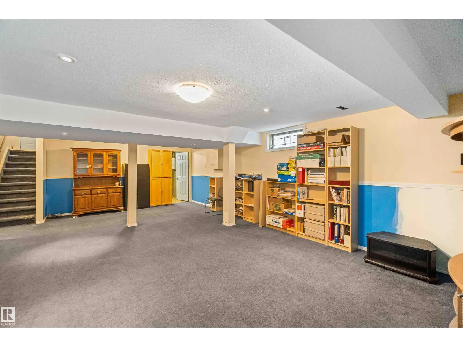 8402 181A ST NW