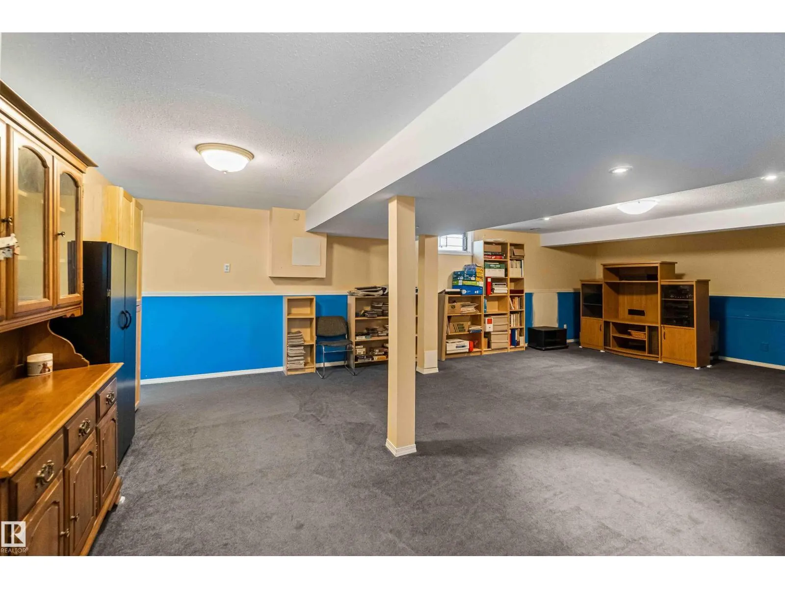 8402 181A ST NW