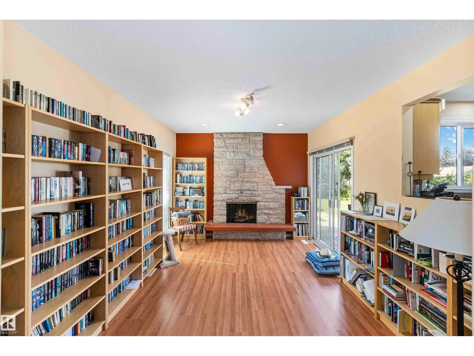 8402 181A ST NW