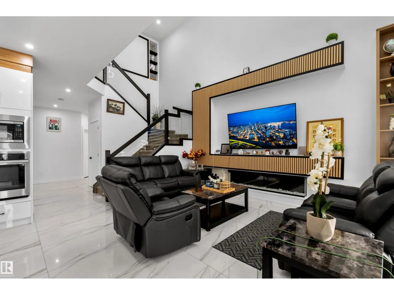 15518 13A AV SW