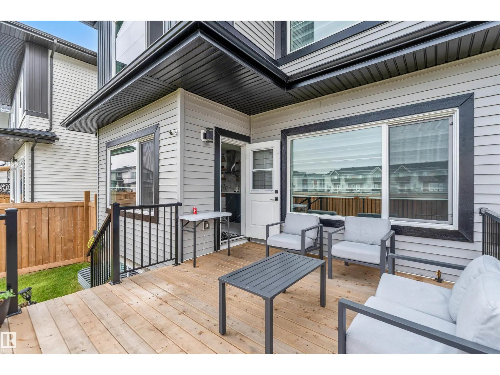 15518 13A AV SW