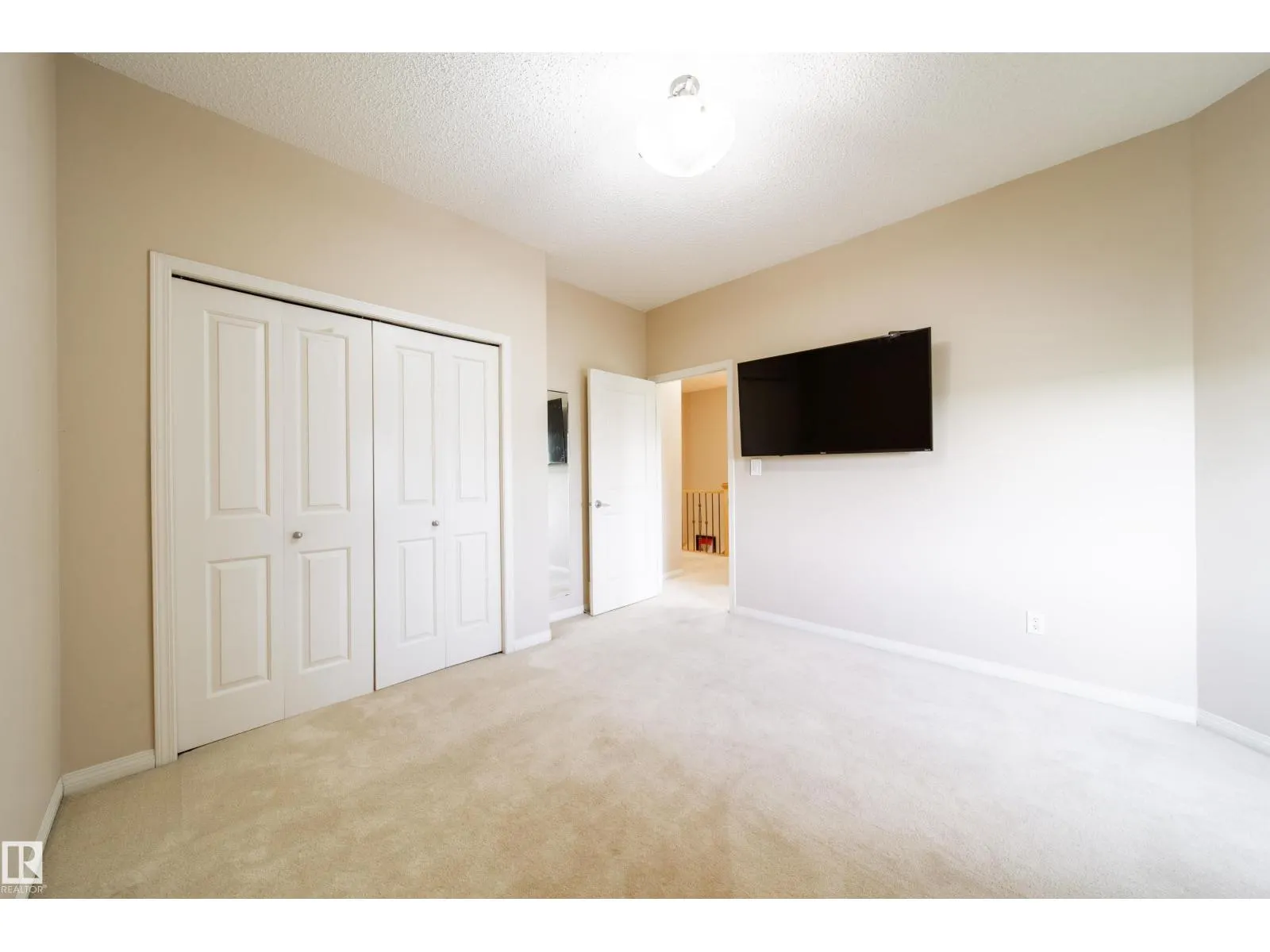 #1 8403 164 AV NW