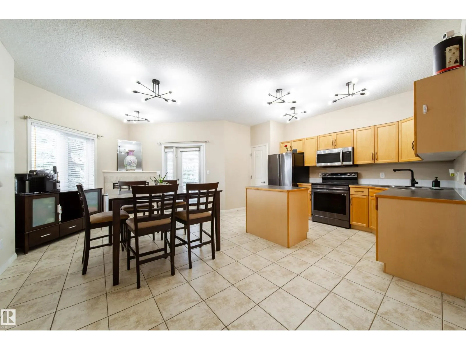 #1 8403 164 AV NW