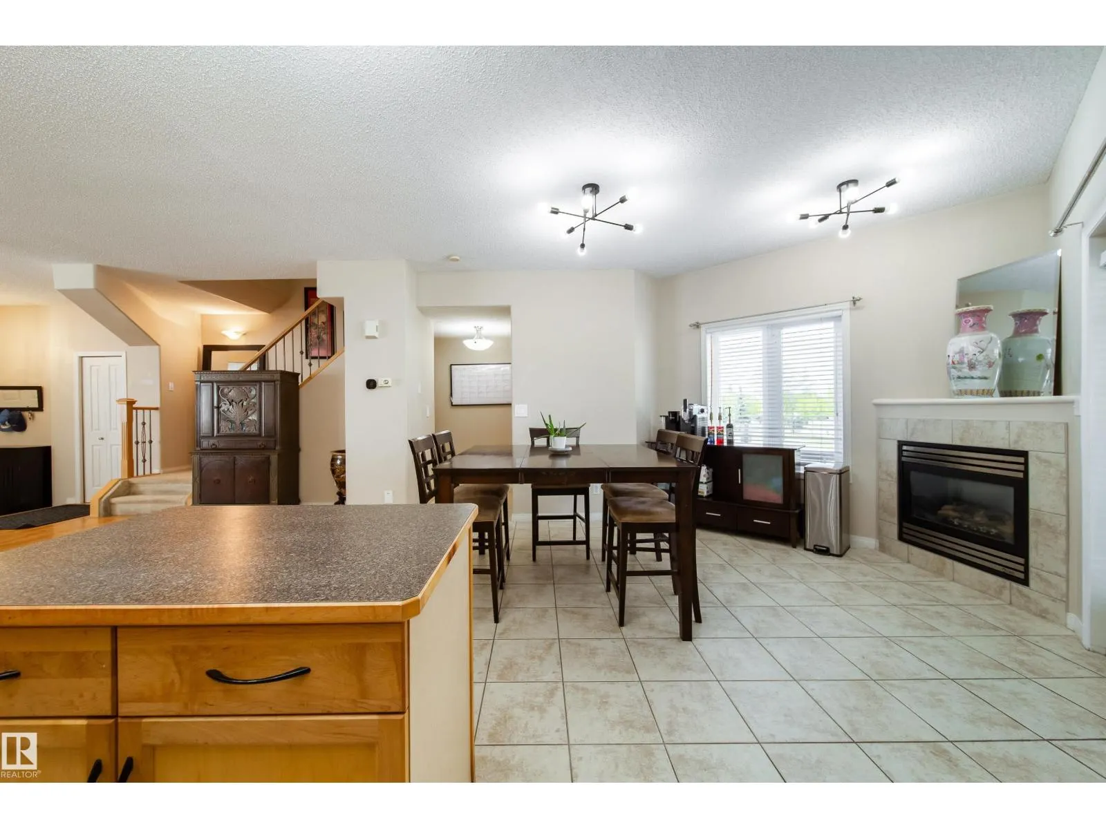 #1 8403 164 AV NW