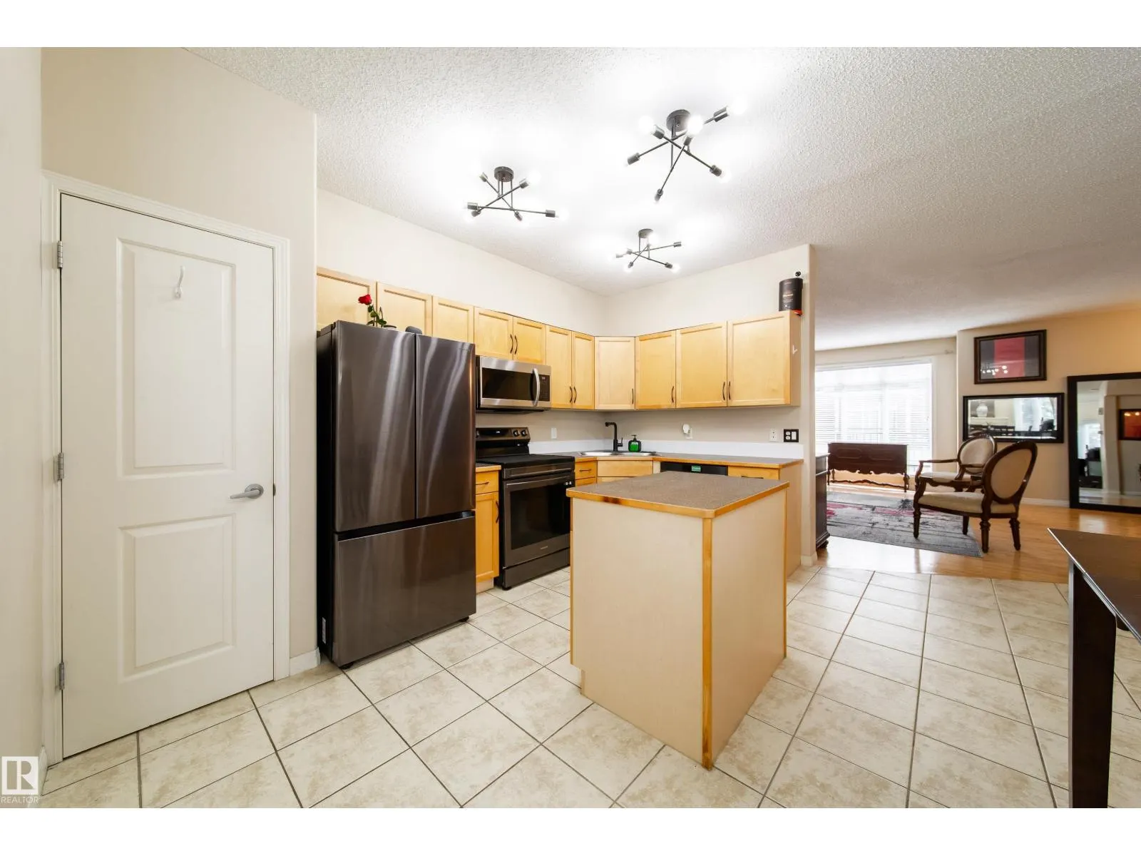 #1 8403 164 AV NW