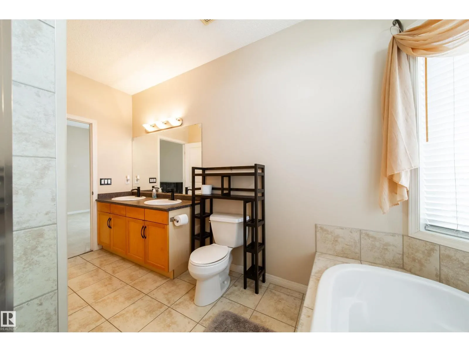 #1 8403 164 AV NW