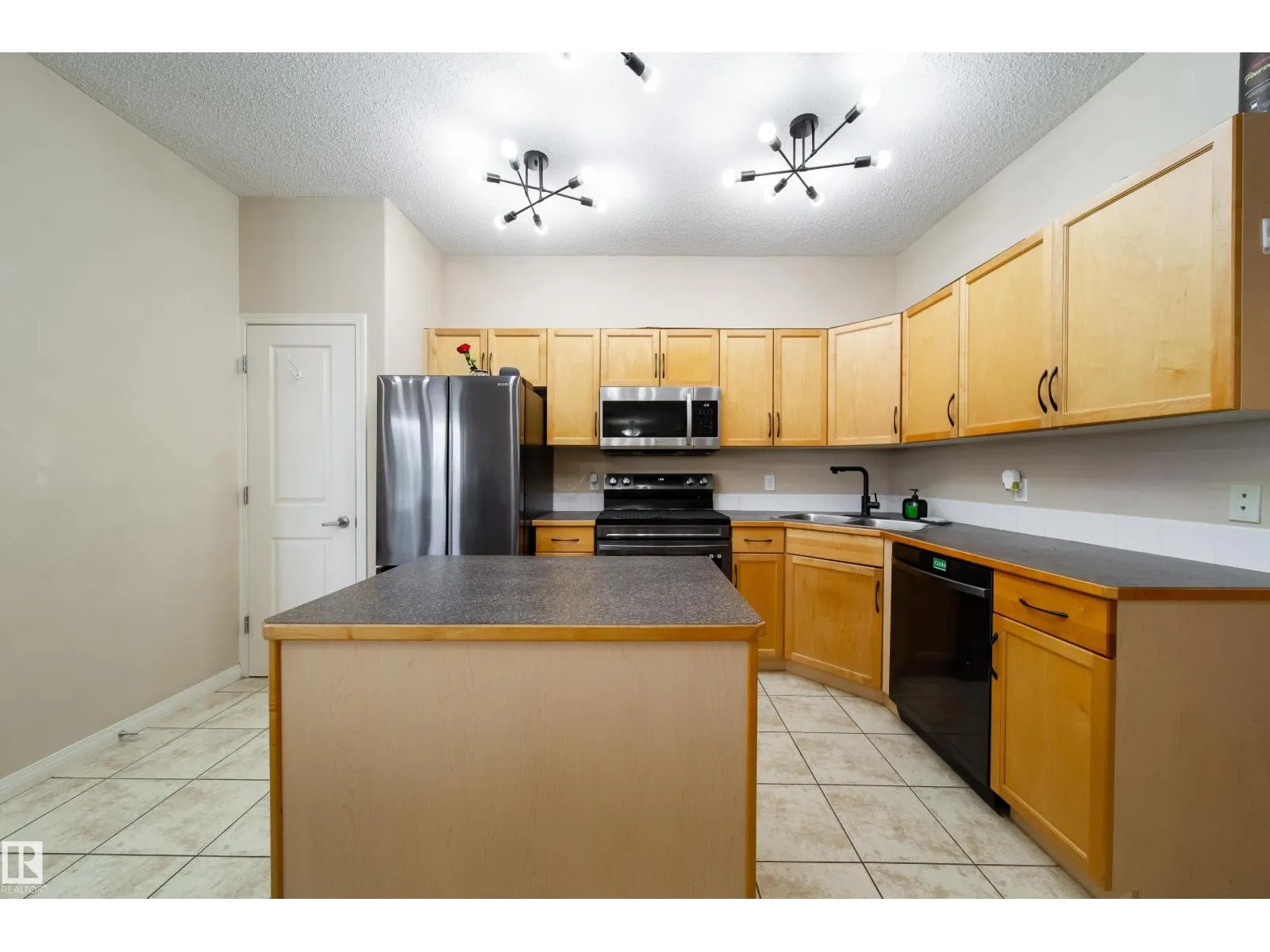 #1 8403 164 AV NW