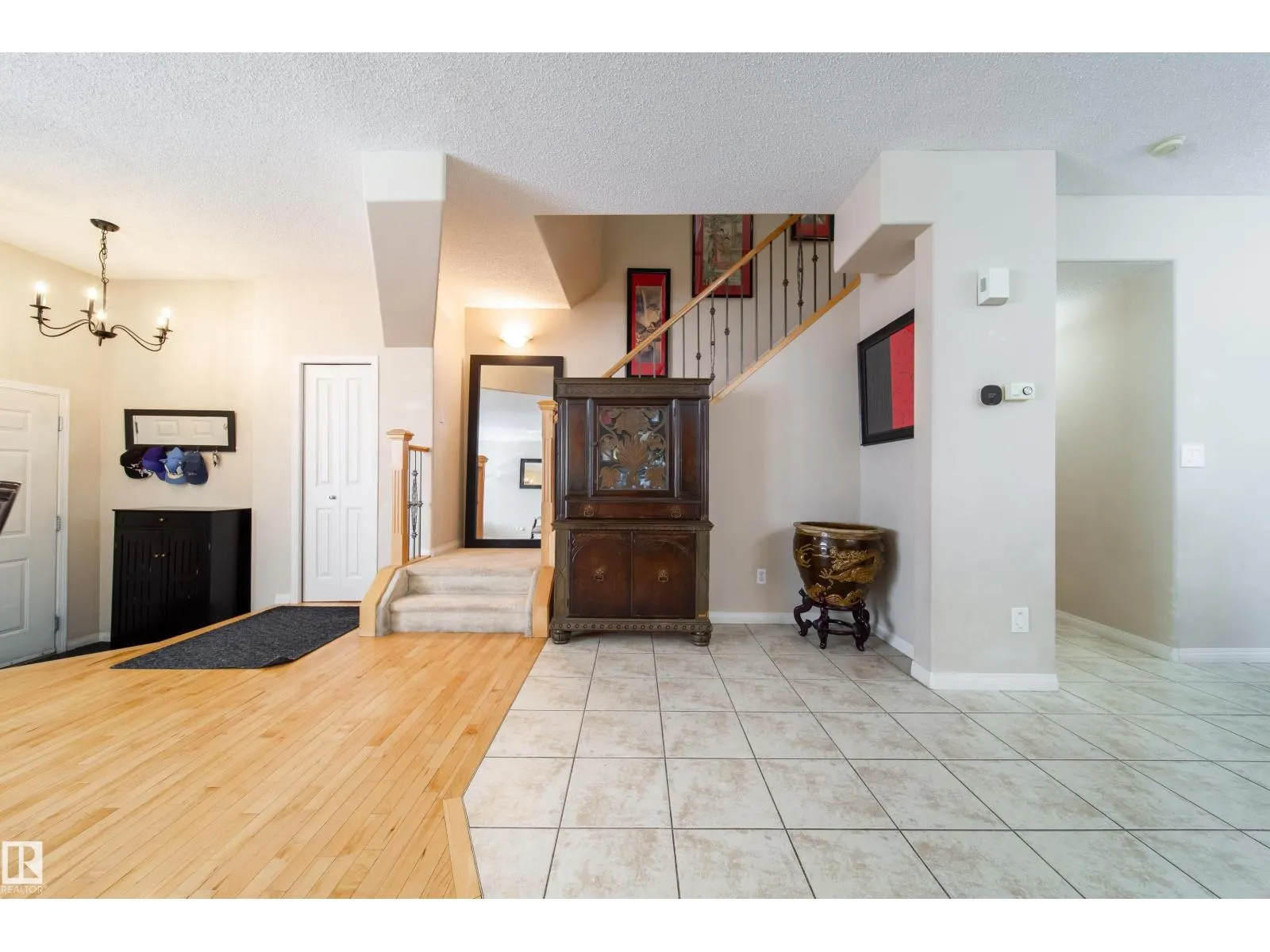 #1 8403 164 AV NW