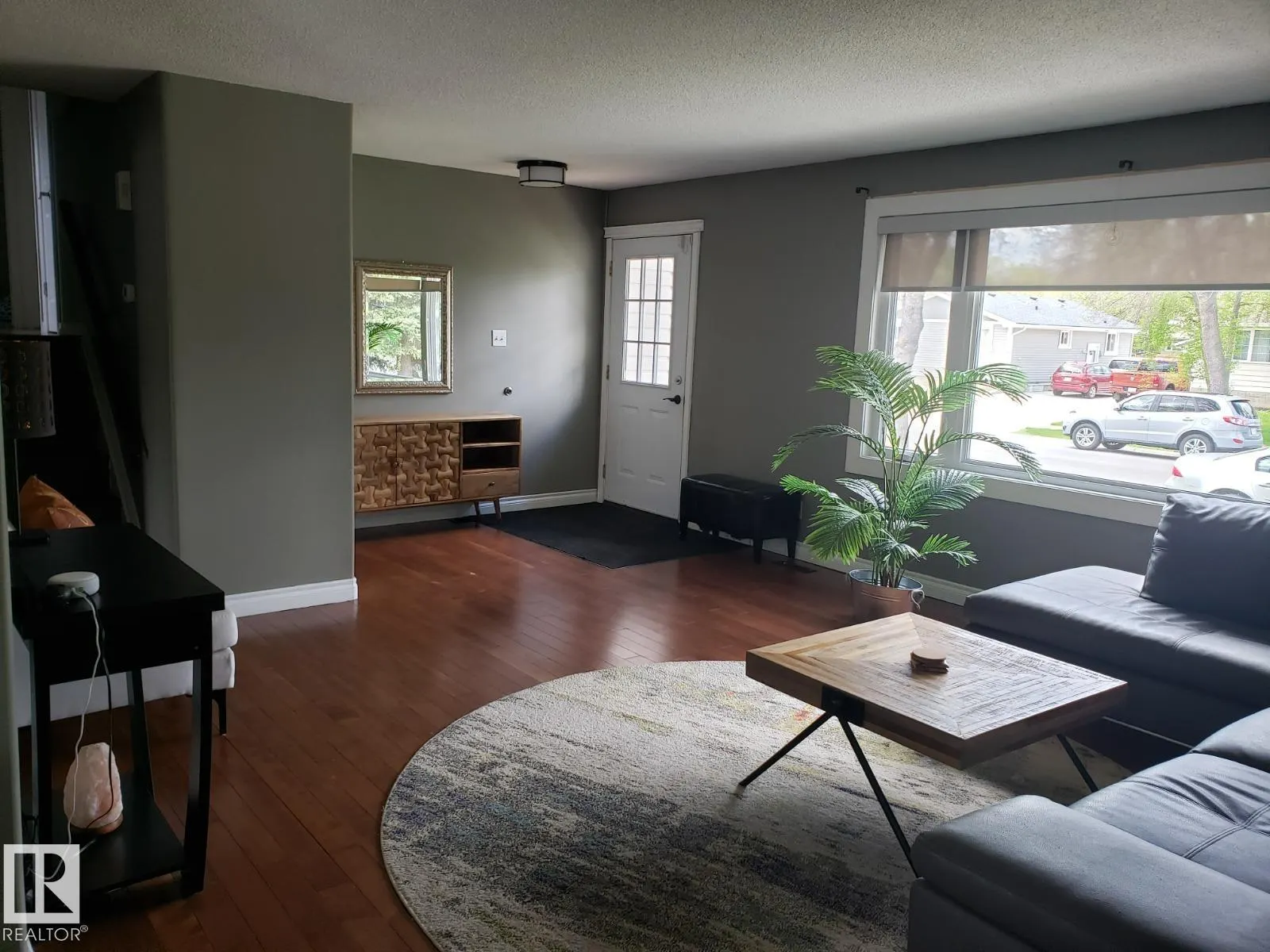 16 LAROSE DR