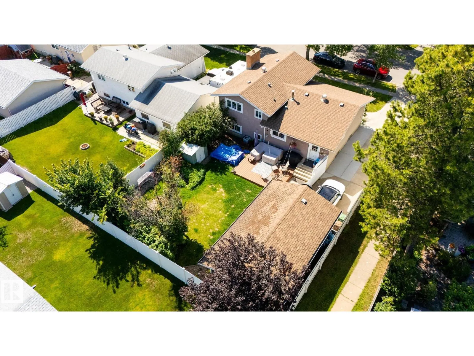 16 LAROSE DR