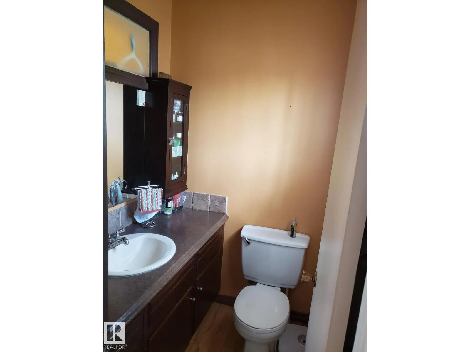 16 LAROSE DR