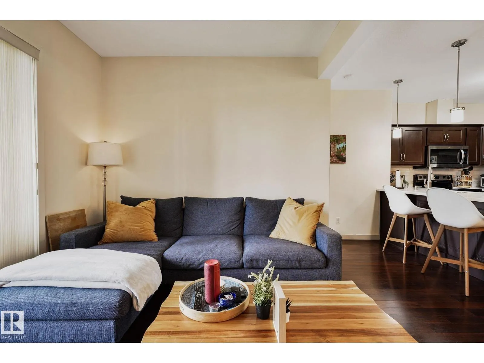 #316 304 Ambleside LI SW
