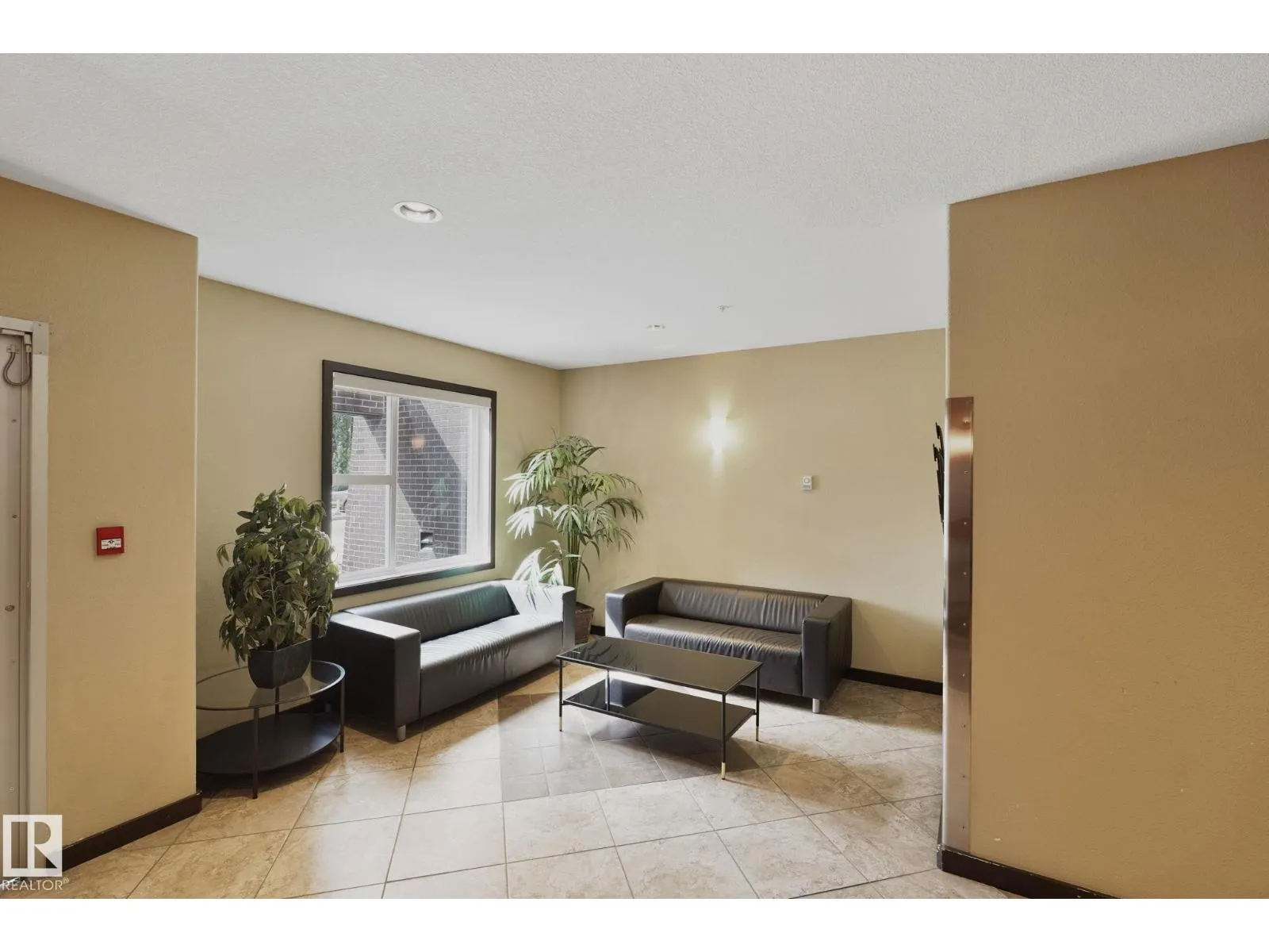 #316 304 Ambleside LI SW