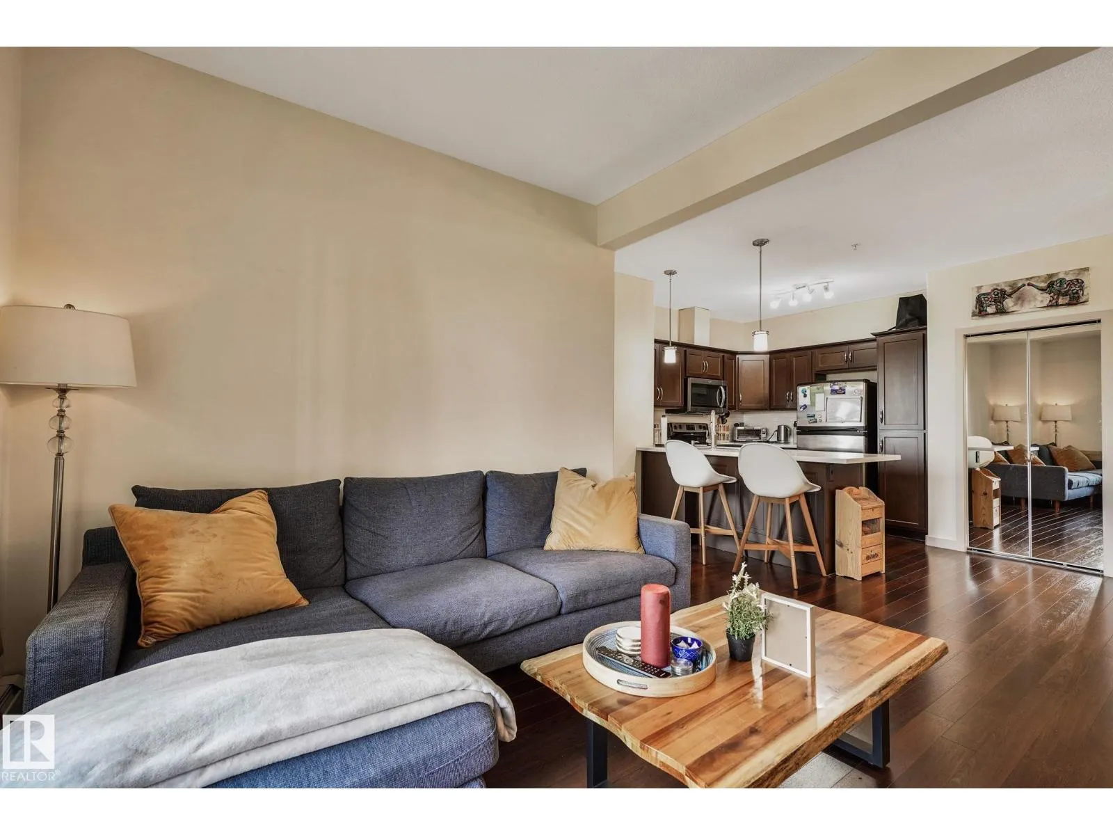 #316 304 Ambleside LI SW