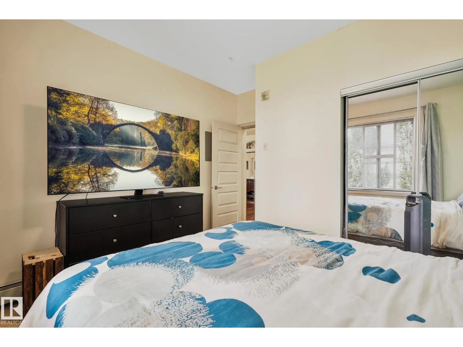 #316 304 Ambleside LI SW