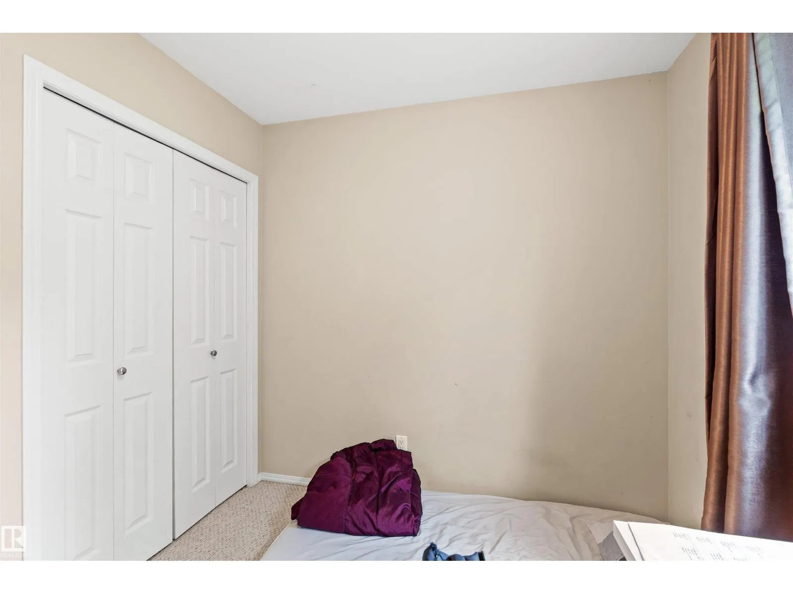 10516 108 AV NW