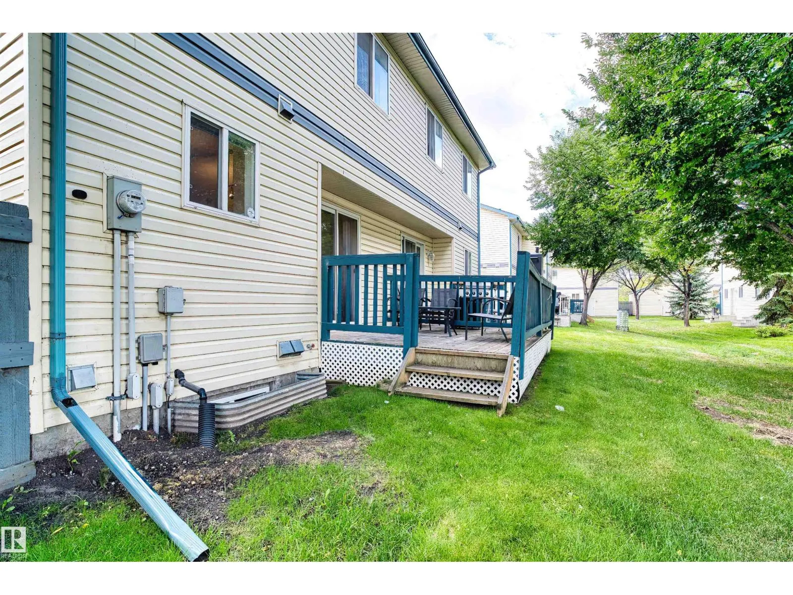 10516 108 AV NW