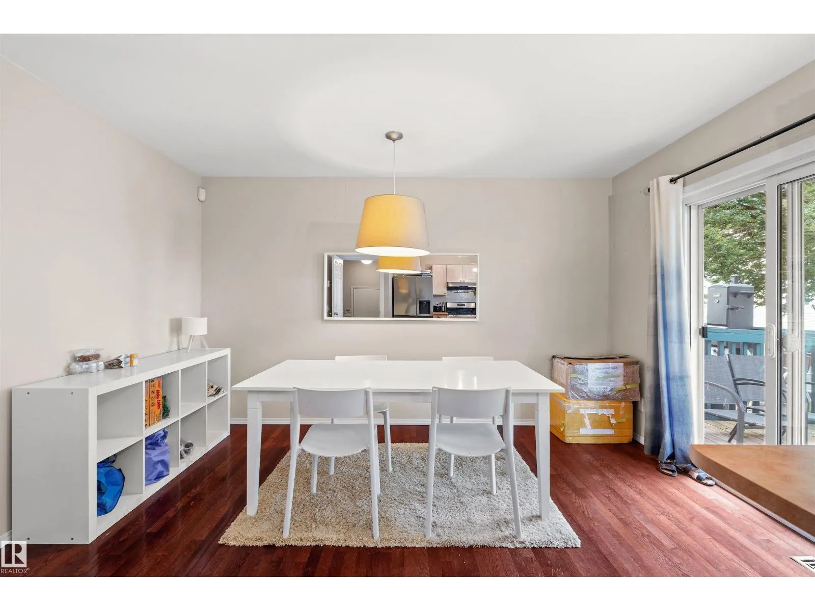 10516 108 AV NW