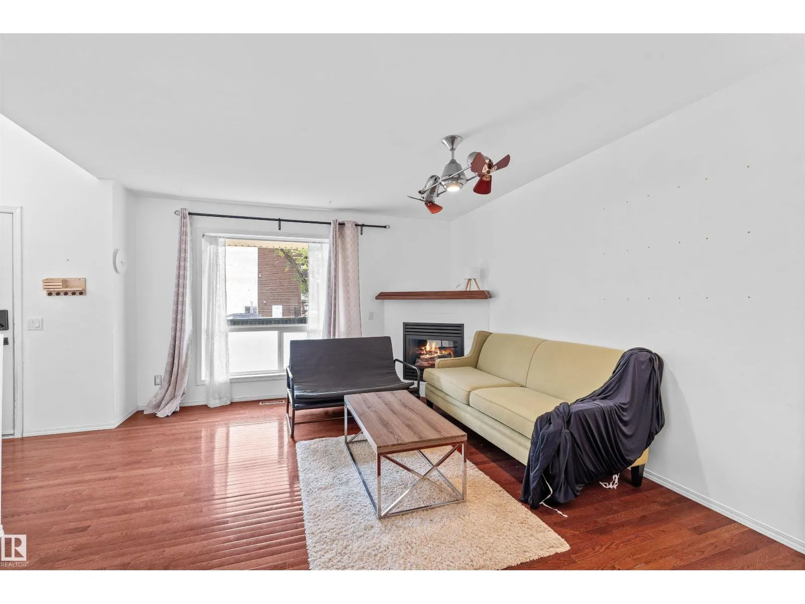 10516 108 AV NW