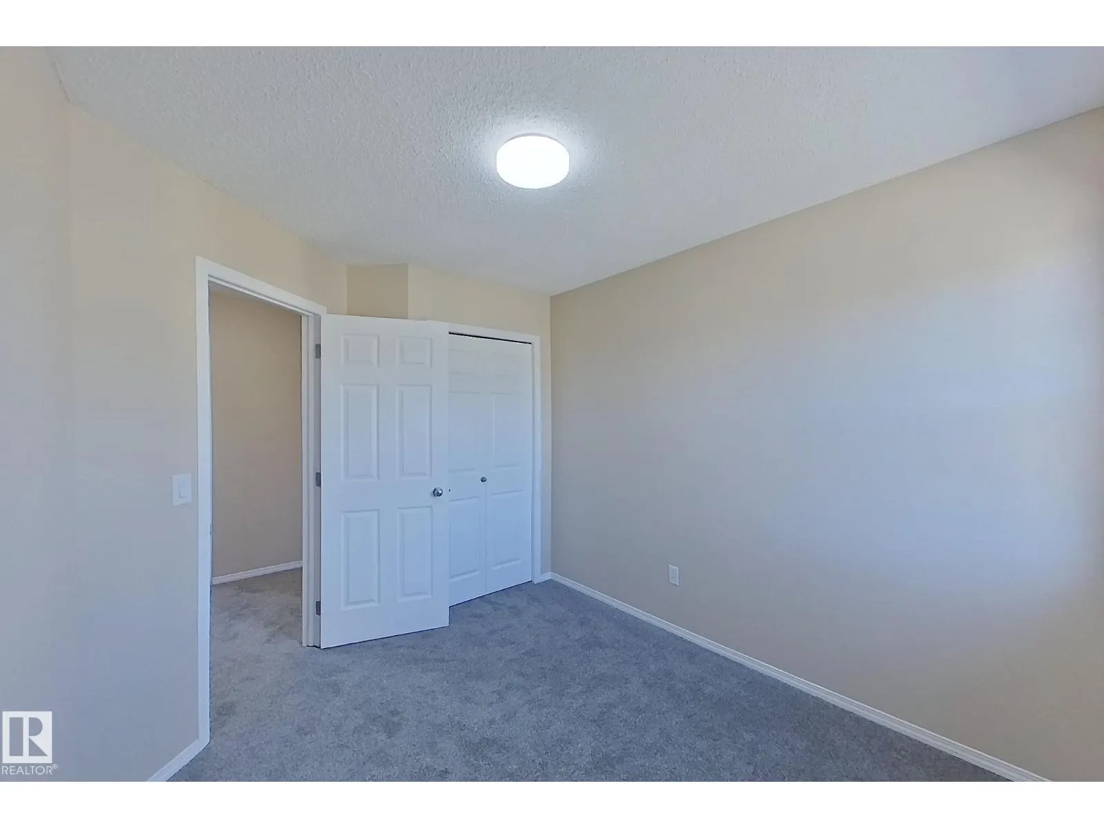 #4 16777 91 ST NW