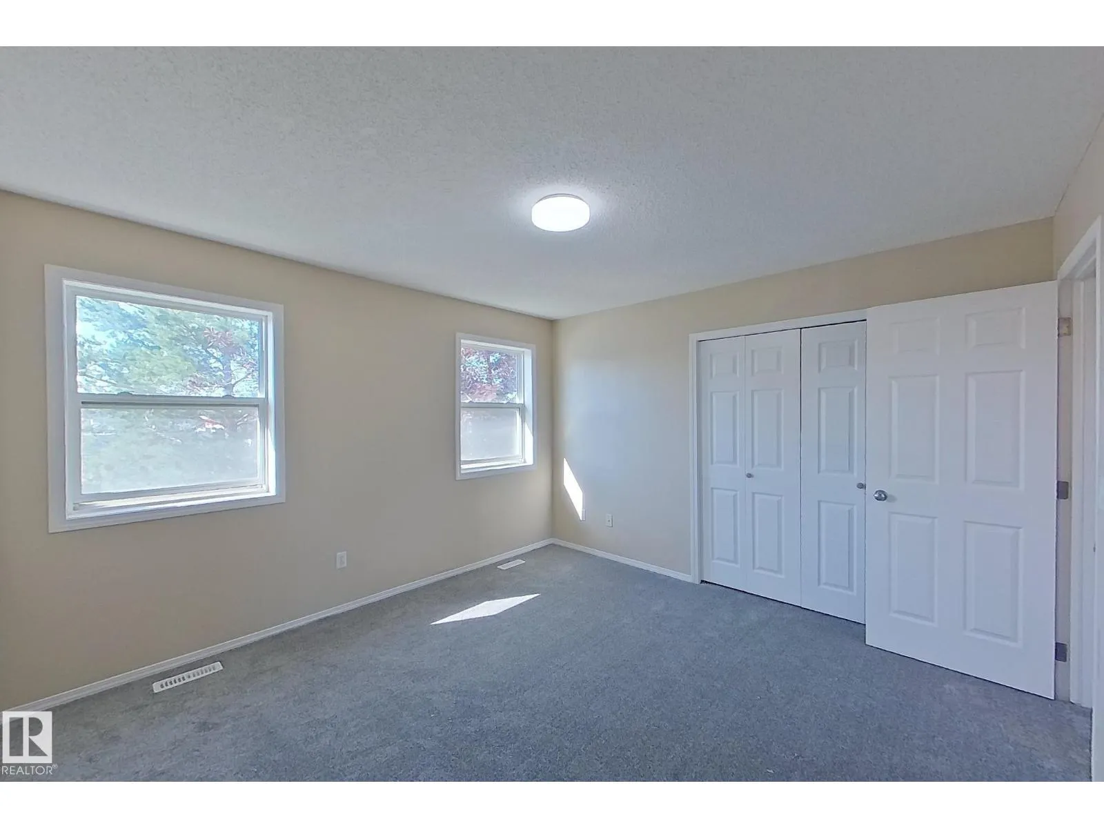 #4 16777 91 ST NW