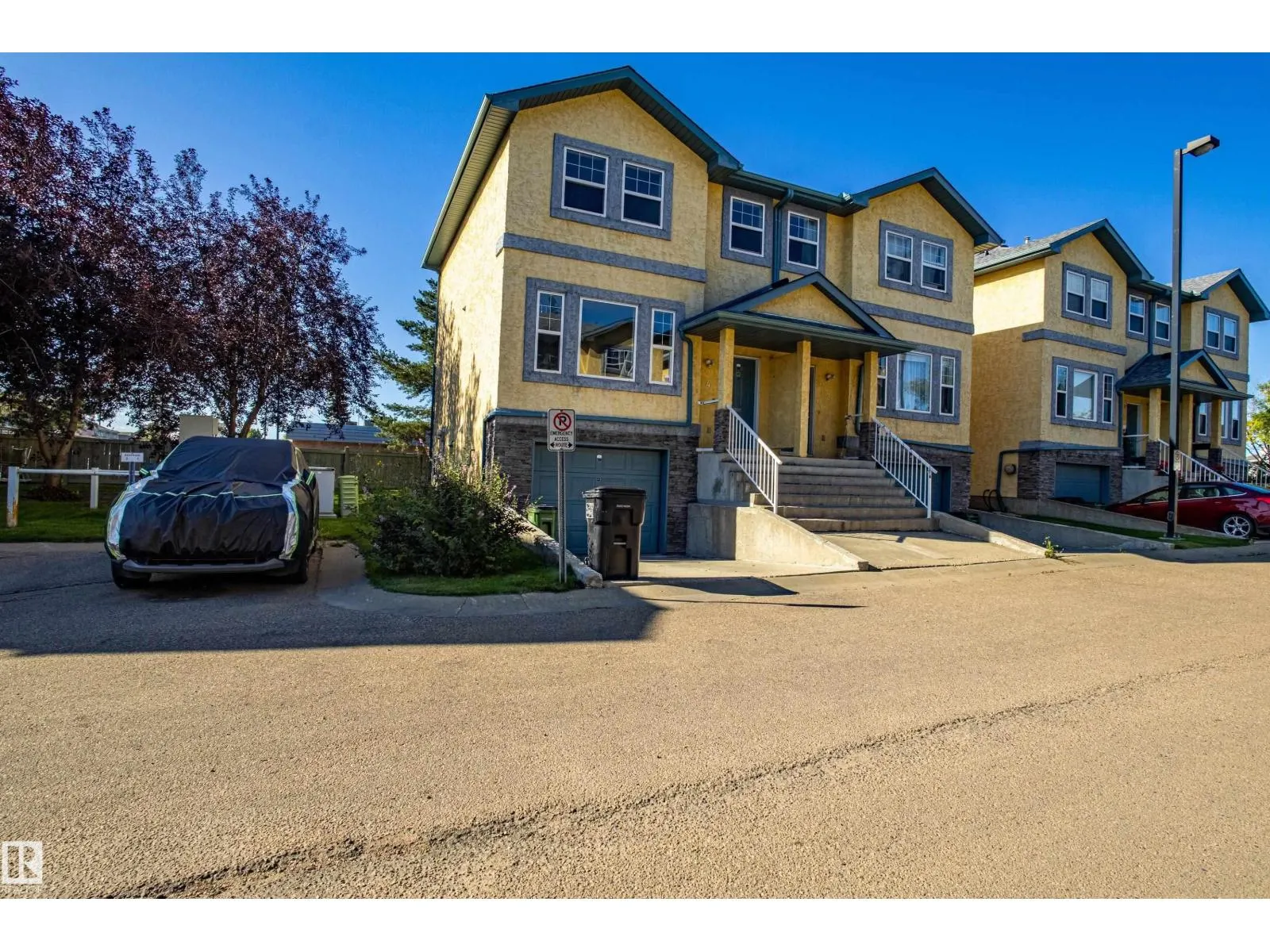#4 16777 91 ST NW