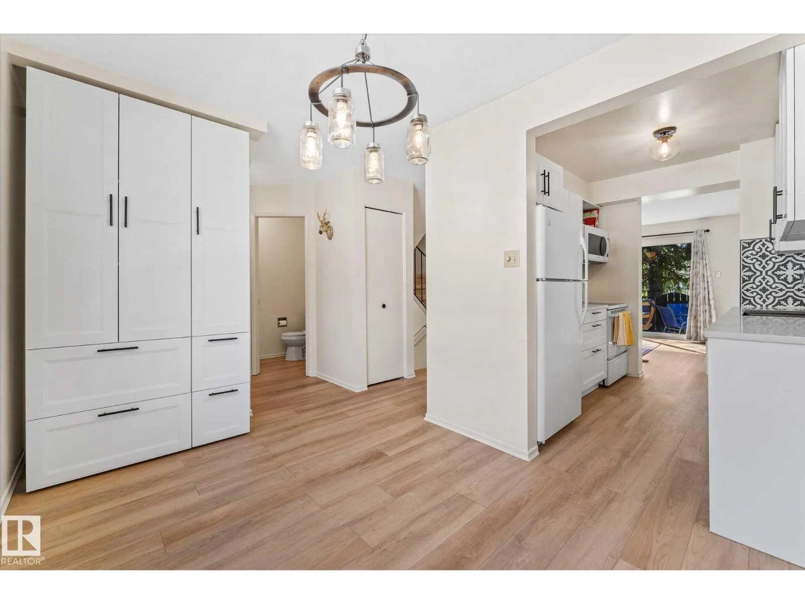 17528 76 AV NW