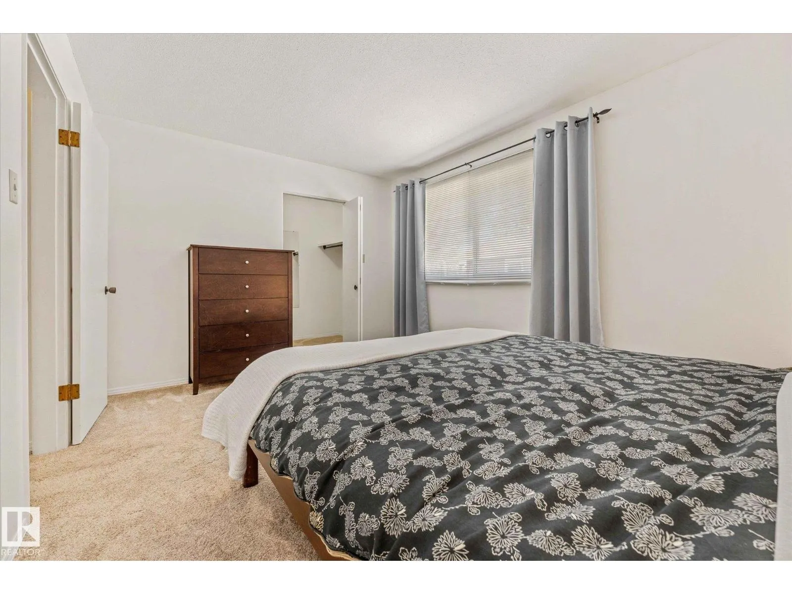 17528 76 AV NW