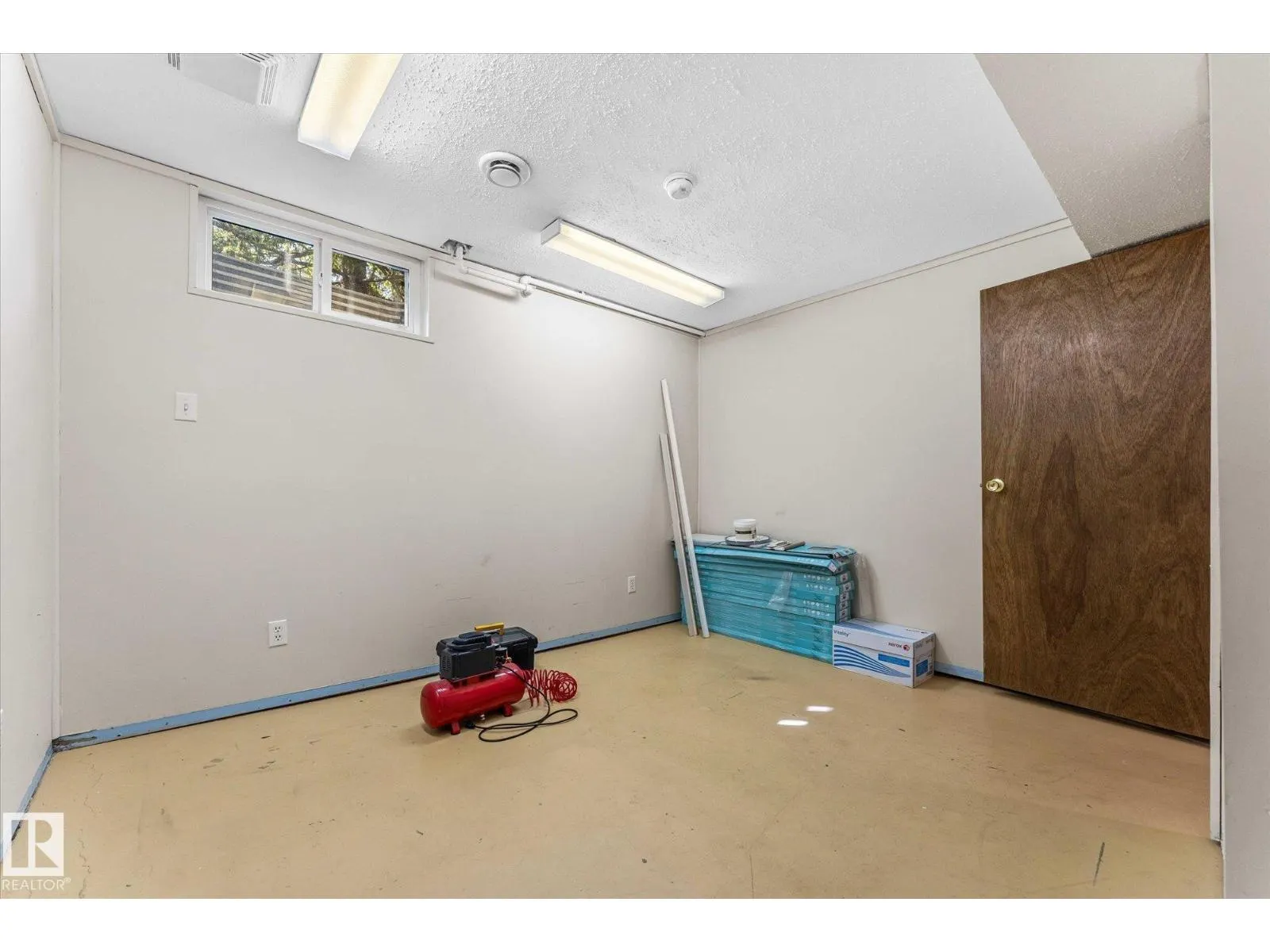 17528 76 AV NW