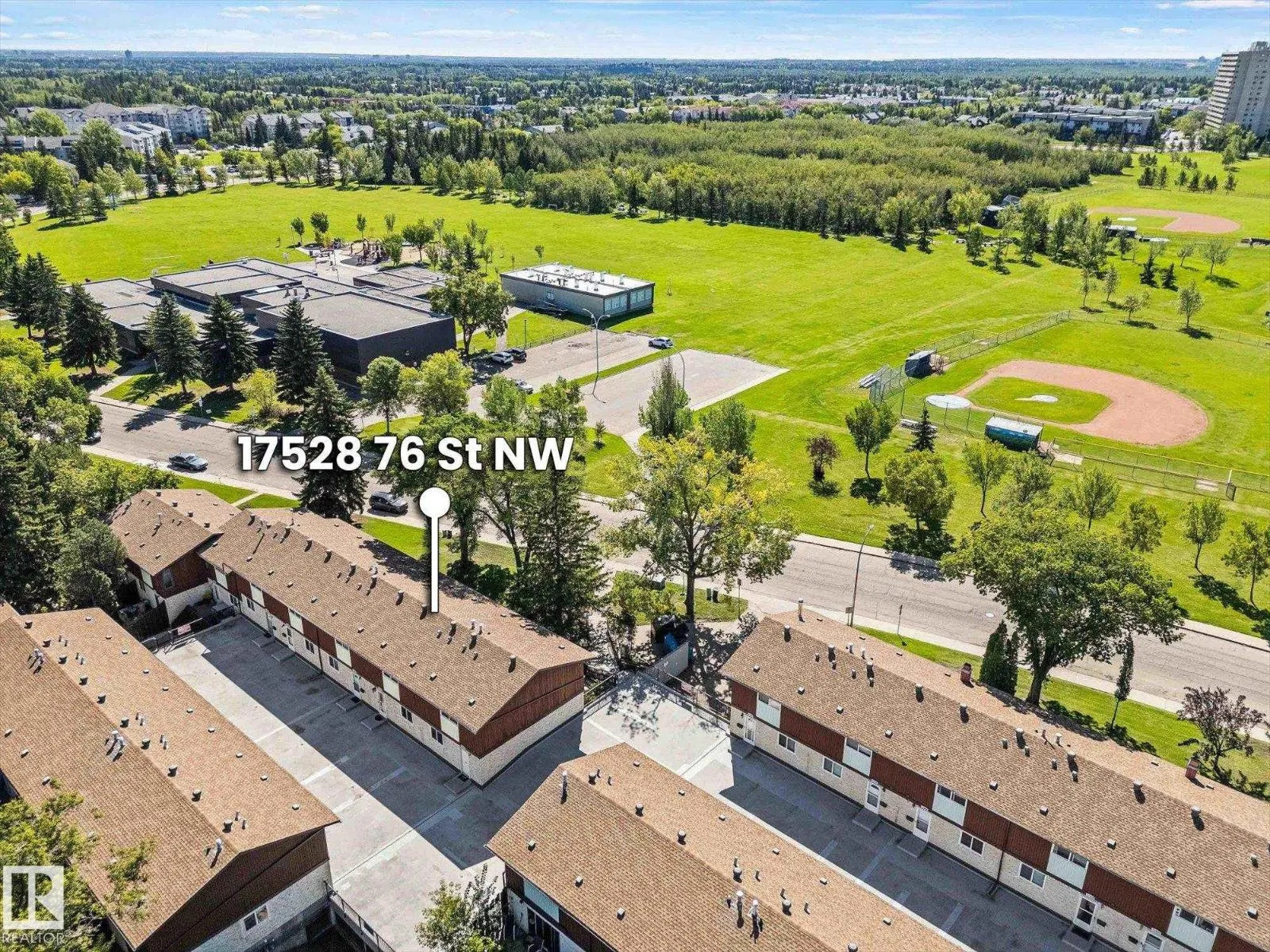 17528 76 AV NW