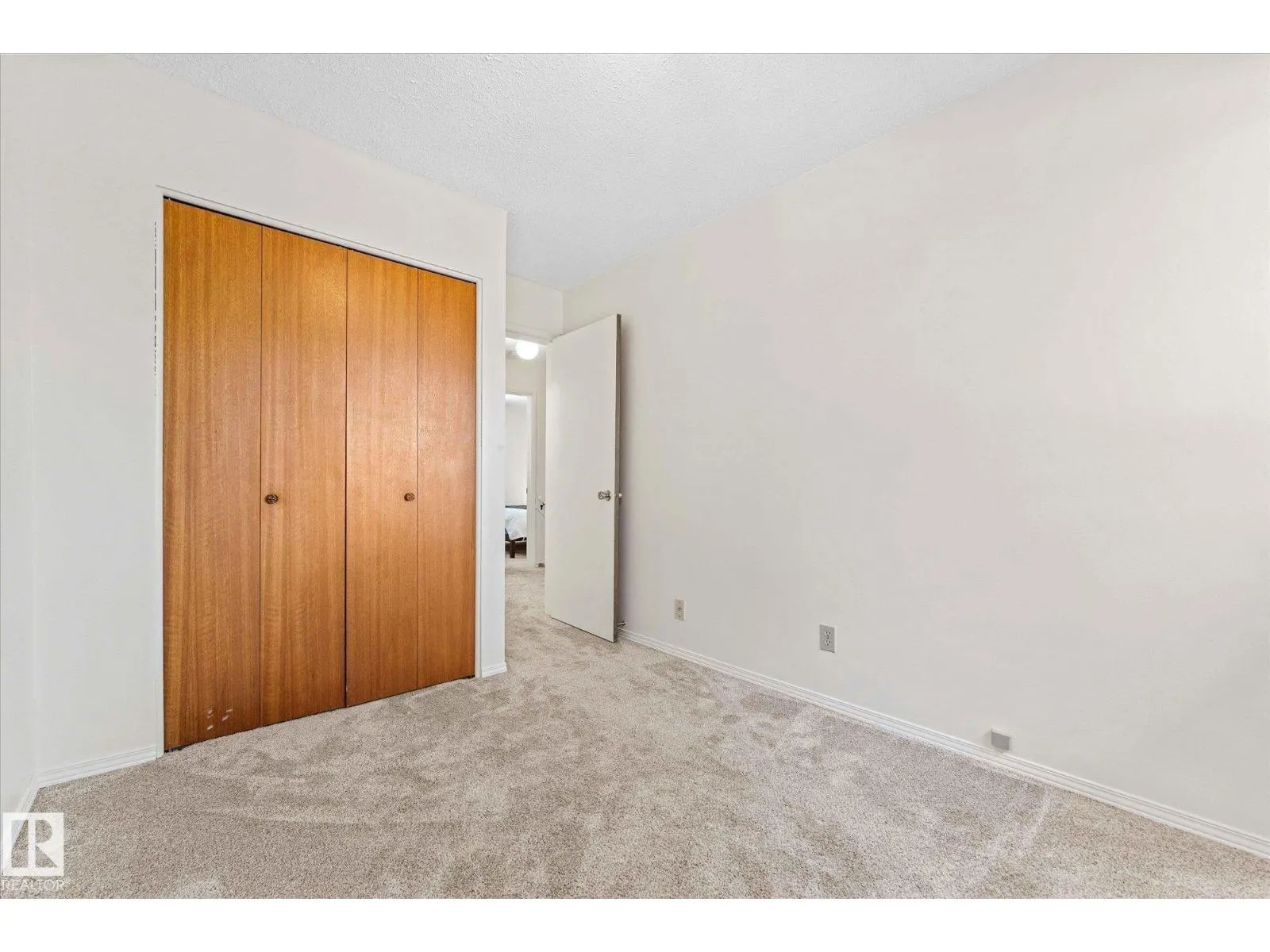17528 76 AV NW
