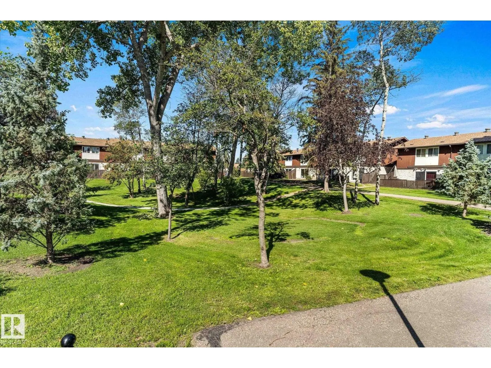 17528 76 AV NW