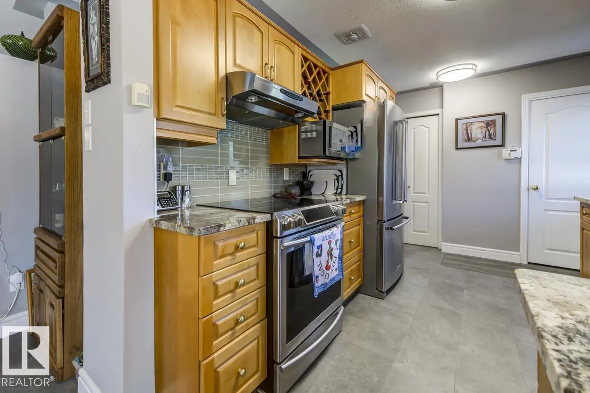 6716 101A AV NW