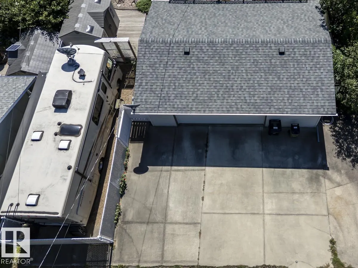 6716 101A AV NW