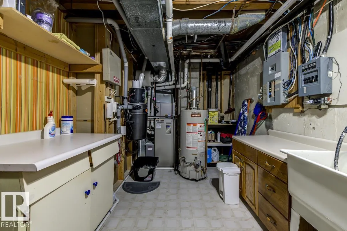 6716 101A AV NW