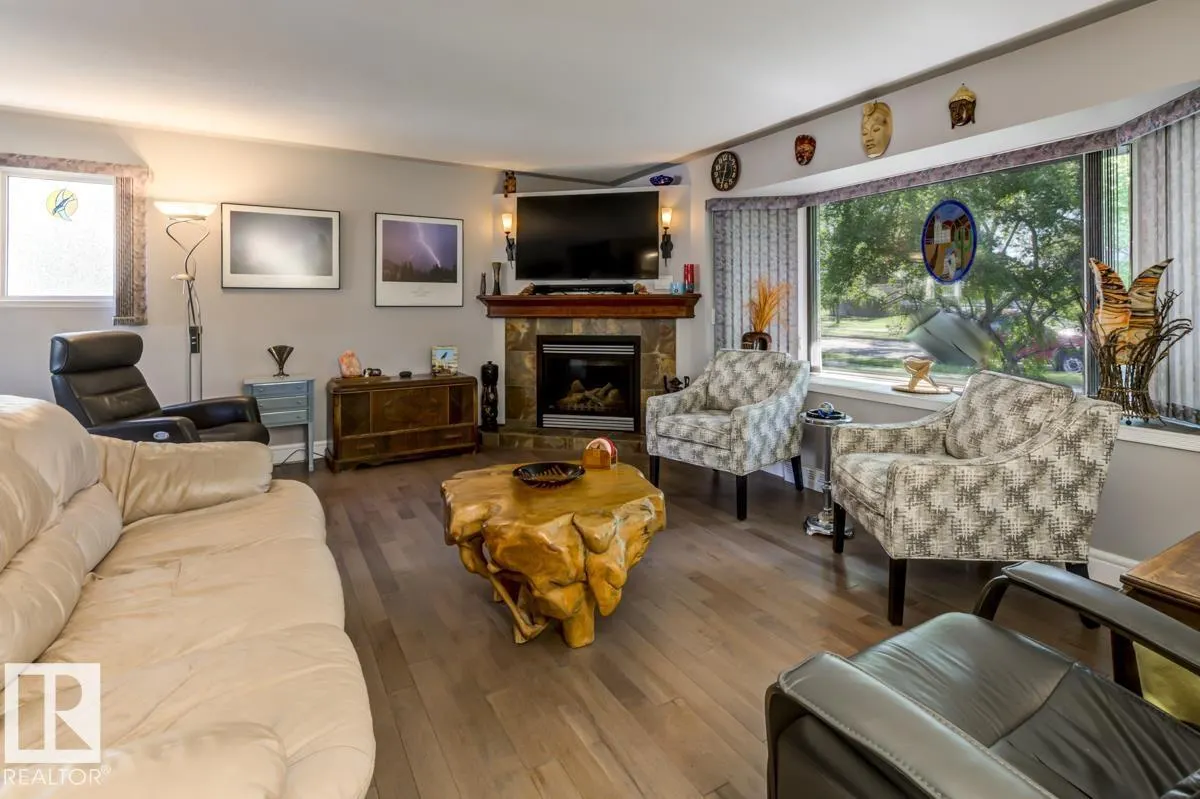 6716 101A AV NW
