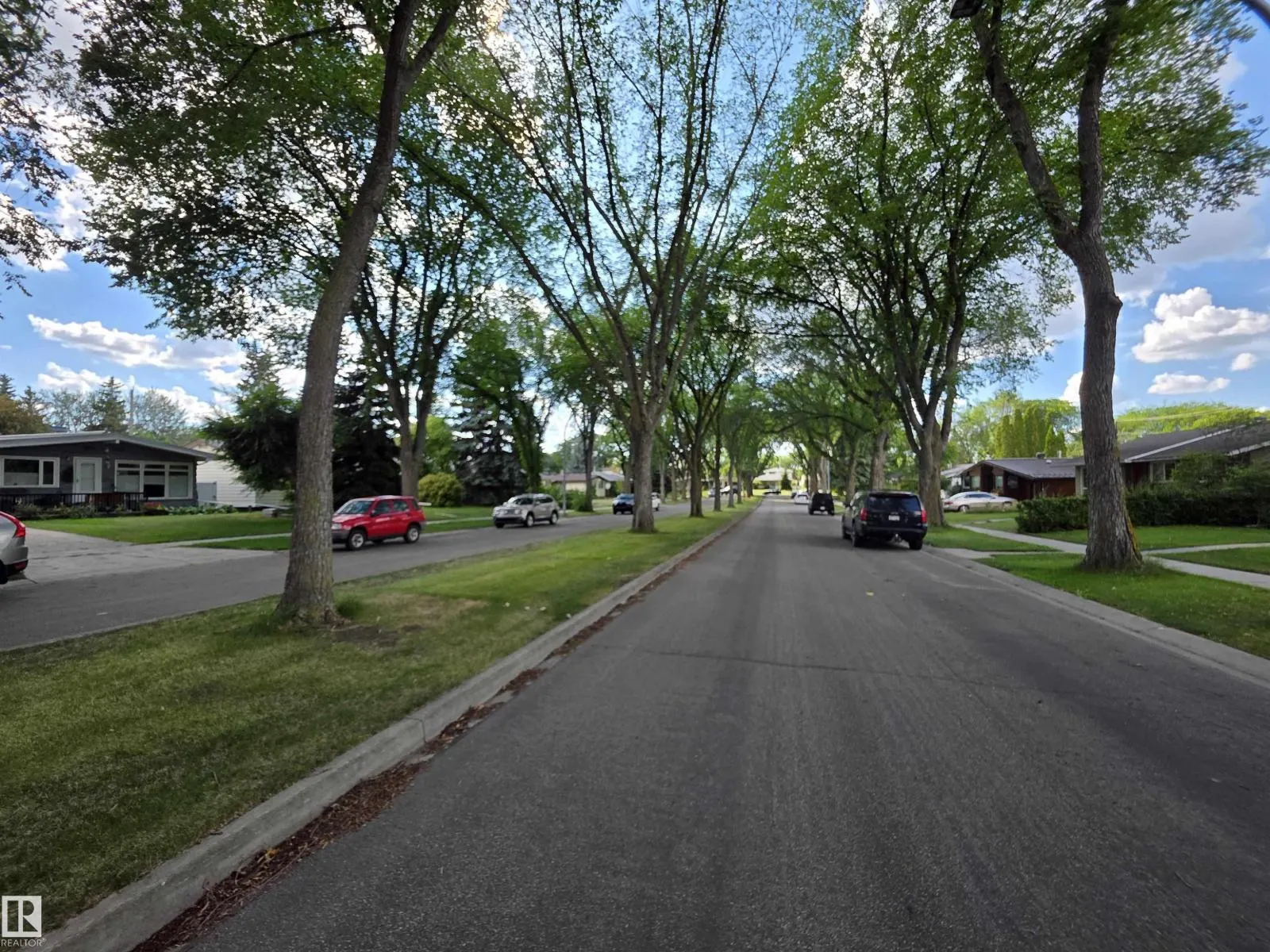 6716 101A AV NW