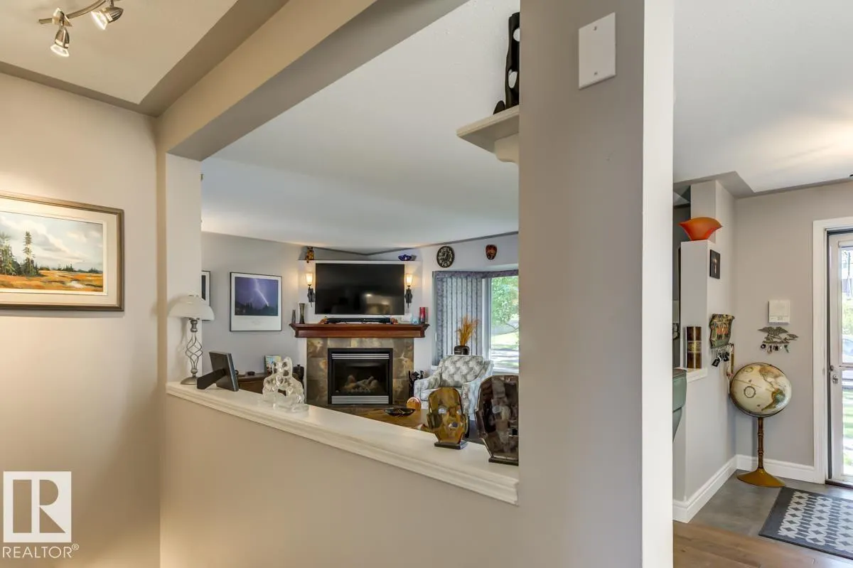 6716 101A AV NW