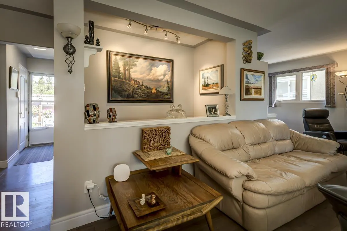 6716 101A AV NW