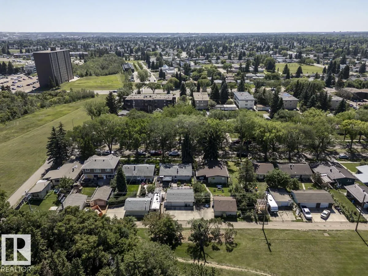 6716 101A AV NW